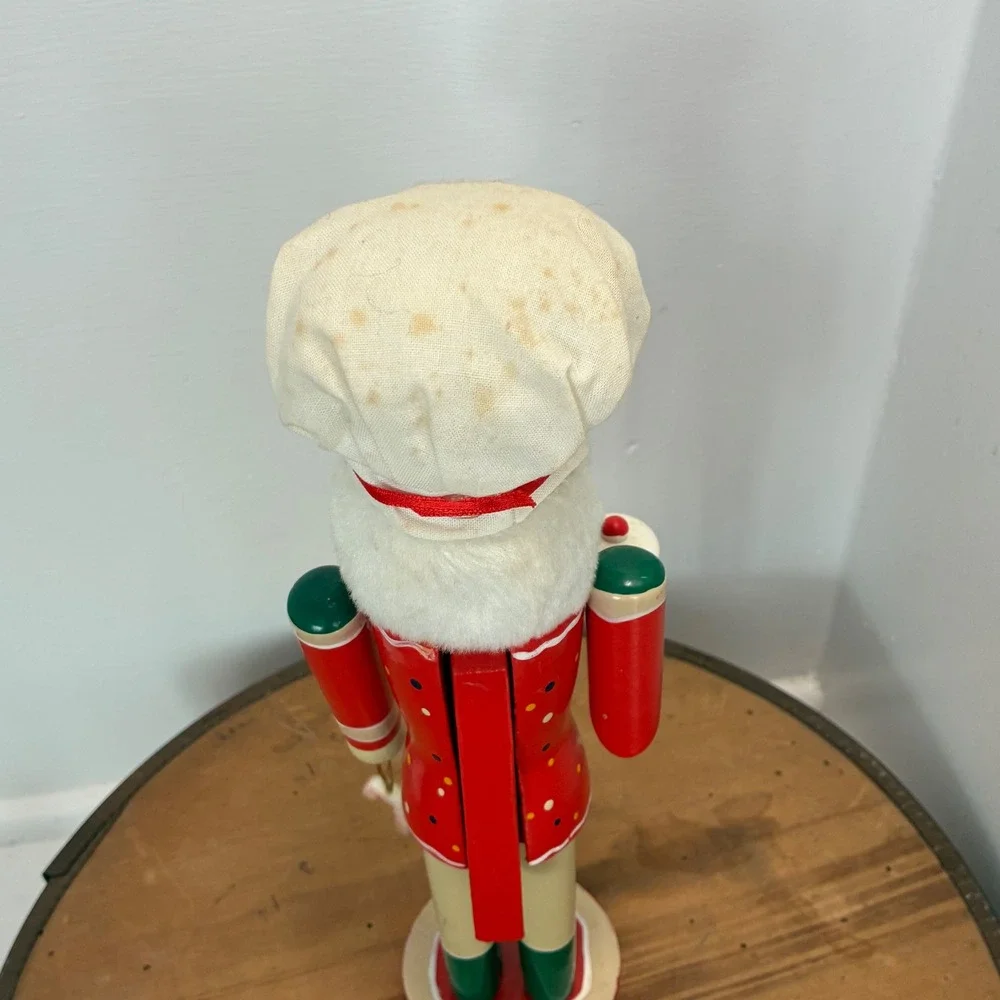 Vintage Wooden Nutcracker Baker Chef with Cupcake‎ and Candy Cane Figurine 11